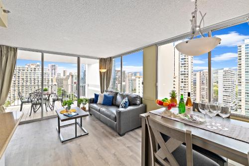 Pacific Monarch - 1 BR - Ocean and City Views! Honolulu