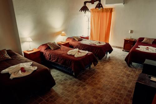 4 twin beds