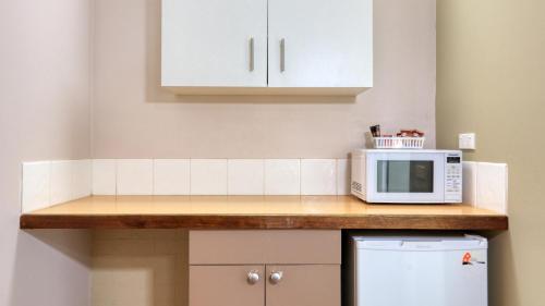 ห้องครัว, คันทรี การ์เดน มอเตอร์ อินน์ (Country Gardens Motor Inn) in คอวร่า