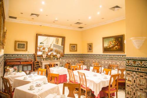 Hostal Sierpes - image 3