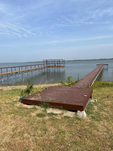 Instalações recreativas, Beautiful lakefront house in private woods in Quinlan