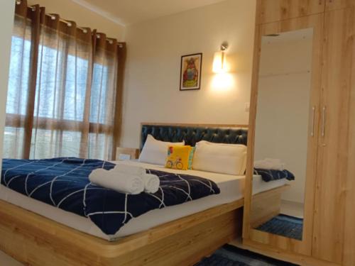 Nirvana Paraiso -2BHK with lovely sunrise Seaview. photo 2