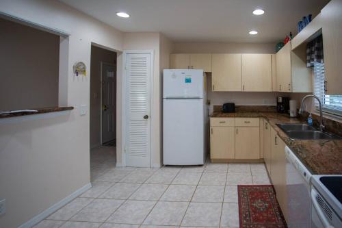 501 - Sea Breeze - image 17
