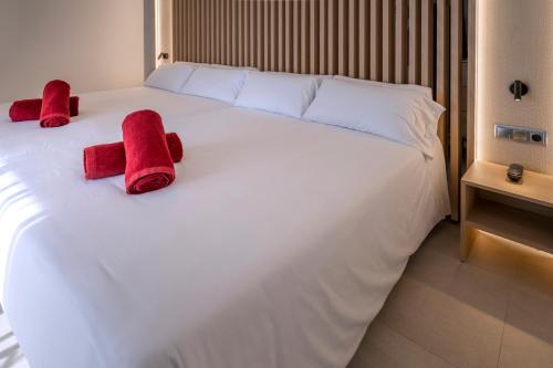 2 queen beds