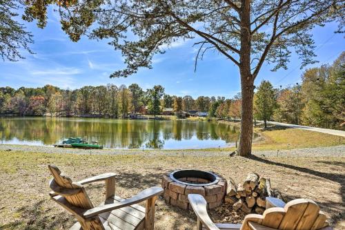 . Brand-New Trenton Cabin: Panoramic Lake Views