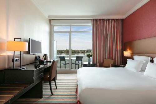 Hotel Barriere le Grand Hotel Enghien-les-Bains in Enghien-les-Bains