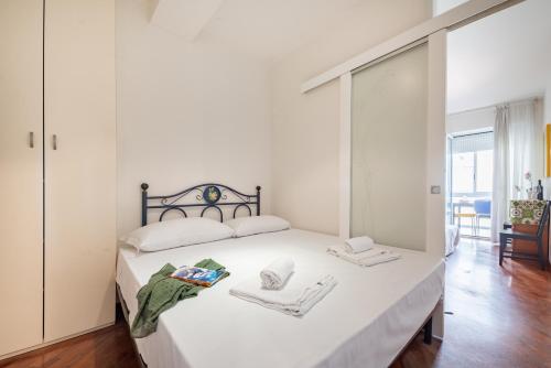Central & Comfy Apartment with veranda, Bari (zdjęcie 4)