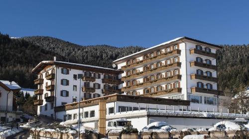 Grand Hotel Biancaneve, Folgaria bei Serrada