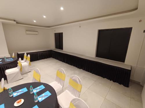 Banquet hall, Le Papillon By Bay Hotel in Lonavala