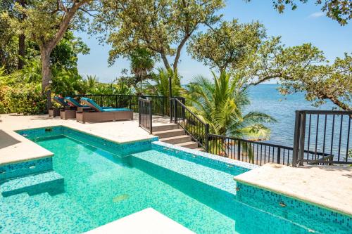 Retreat on the Sea - Serenity House