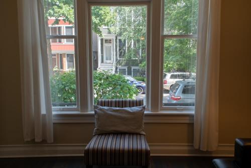 Roscoe Village Guesthouse in Chicago, USA