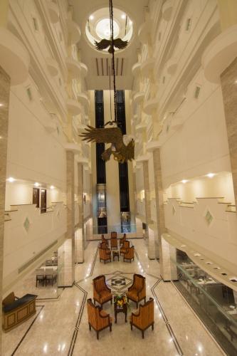Lobby, Shenbaga Hotel & Convention Centre in Pondicherry City Center
