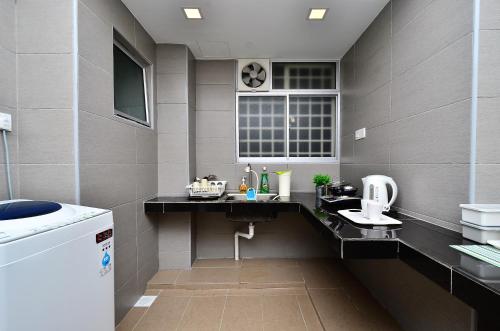 Menjalara Share House 中文房东-Room Only - image 6