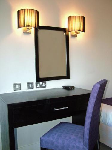 The Abbey Lodge Hotel - image 4