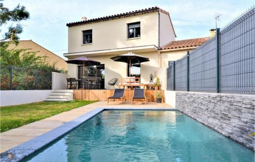 Stunning home in Montfavet with Outdoor swimming pool, 3 Bedrooms and WiFi - Montfavet