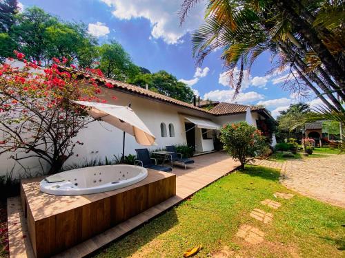 Magnífica casa no coração da Granja Viana