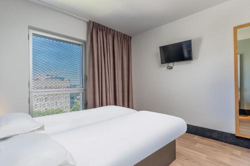 B&B Hôtel Marseille Euromed - image 10