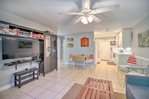 Chic Melbourne Townhome about 2 Mi to Downtown!
