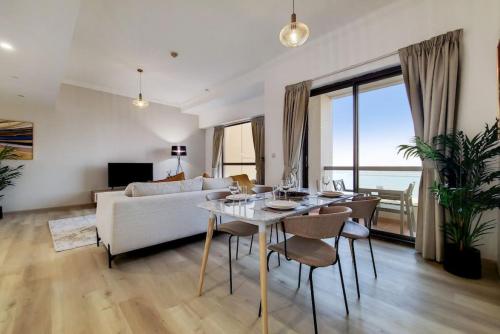 Vacationer Holiday Homes I Lux 2 Bed I Stunning Sea View I Steps to JBR Beach I Sadaf 6, Dubai (photo 6)