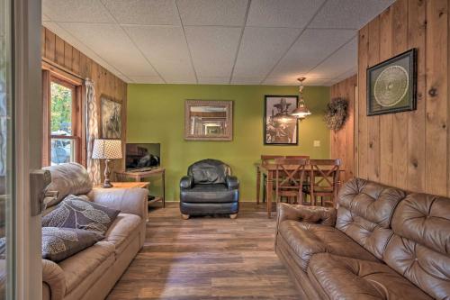 Rustic Clint Eastwood Ranch Apt by Raystown Lake in Huntingdon, USA