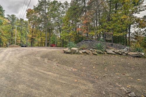 Rustic Clint Eastwood Ranch Apt by Raystown Lake