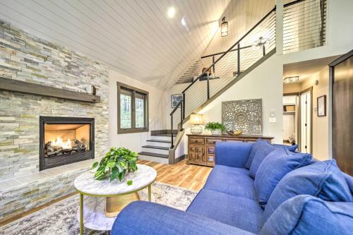 Chic Brevard Cabin - Nature, Trails, and Water! in Brevard, USA