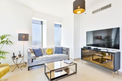 Chestertons Go - Burj Vista - Fountain Views - image 3