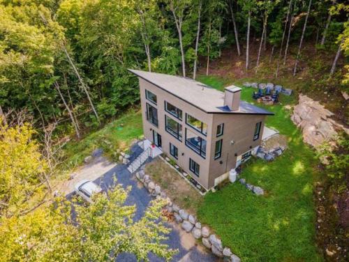 Chalet Boreal In Nominingue - Quebec - Canada