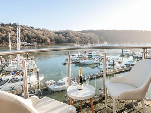 34 Dart Marina