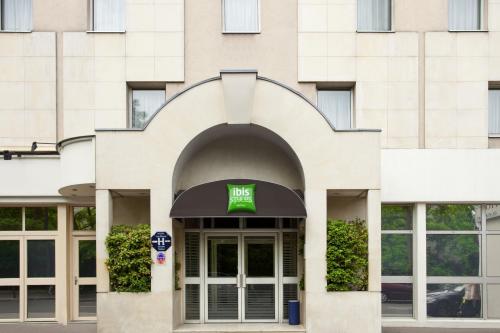 Entrance, ibis Styles Paris Massena Olympiades in 13th - Place d'Italie