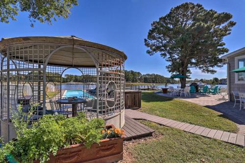 Grasonville Home with Private Pool on the Water in Grasonville (MD)