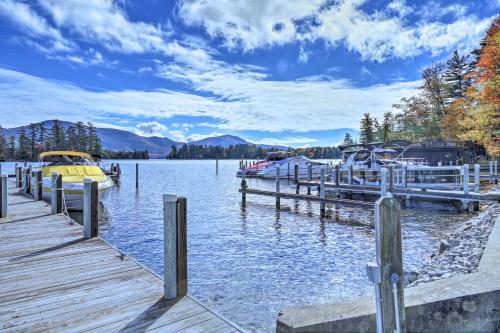 Lake George Getaway w/ Mountain + Water Views in โบลตัน แลนดิ้ง(นิวยอร์ค)