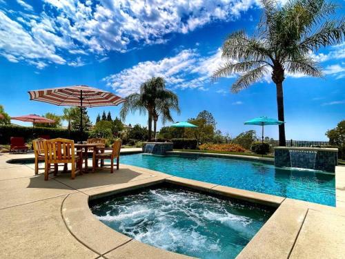 游泳池, Rocklin Paradise - Pool, Hot Tub, Bocce Ball! in 羅克林(CA)