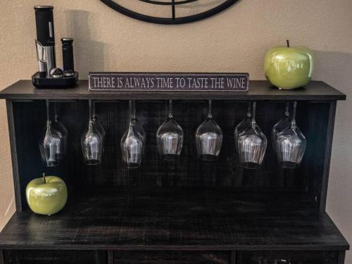 Pool! Quite, Private, remodeled home on the hill Pool! Quite, Private, remodeled home on the hill