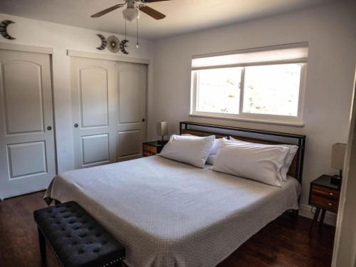 Pool! Quite, Private, remodeled home on the hill Pool! Quite, Private, remodeled home on the hill