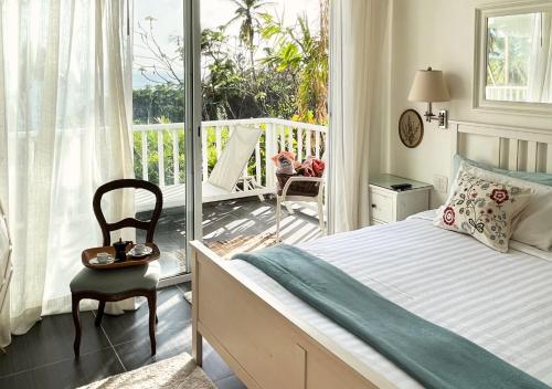 Lovely house with private beach in Punta Balandra