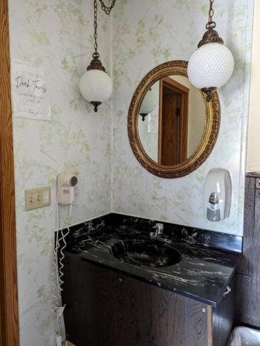 Crossroads motel & cabins photo