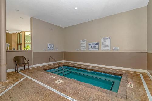 Ground Floor Condo Sleeps 6 2 BR 2 BA Myrtle Beach Resort Unit 146A - image 7