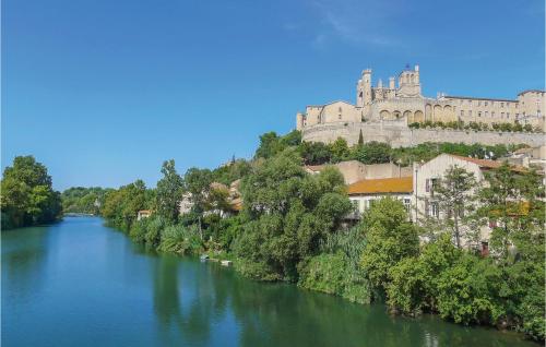 Four-Bedroom Holiday Home in Le Grau d'Agde - image 4