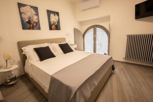 Deluxe Room image 8