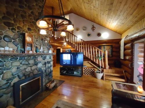 Union Bay Log Home in Union Bay, Canada