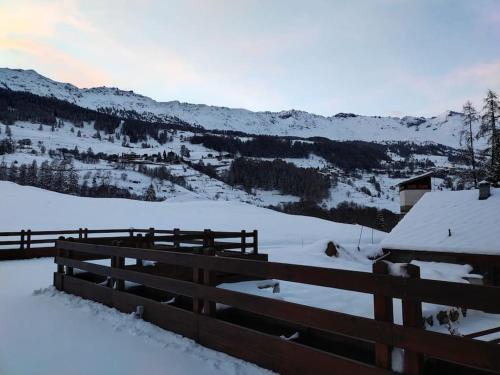  Monolocale luxury studio apartment in Champoluc