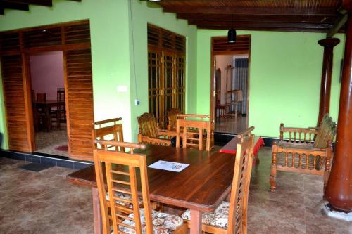 LLT Tourist Inn and Safari Jeep - Anuradhapura LLT Tourist Inn and Safari Jeep - Anuradhapura