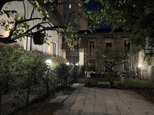 Il giardino e gli affreschi
