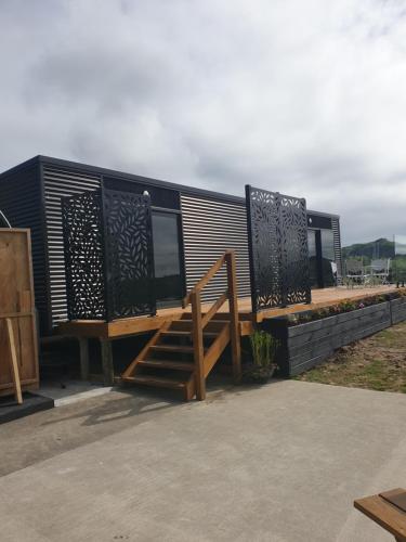 Mangawhai Heads Cabin with 2nd bedroom option - Accommodation - Mangawhai