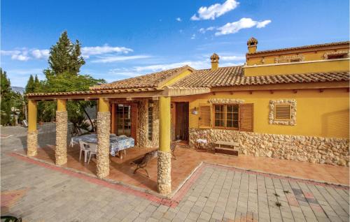 Beautiful Home In Villanueva Del Segura With Wifi