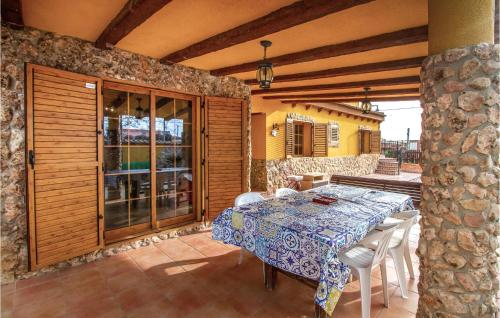 Beautiful Home In Villanueva Del Segura With Wifi