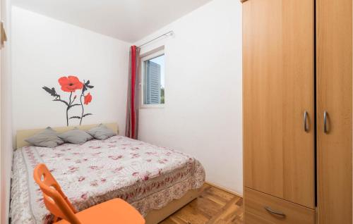 Lovely Apartment In Stara Novalja With Wifi