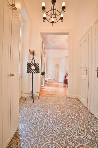 Nadi's Home – Heart of Budapest, Budapest (photo 5)