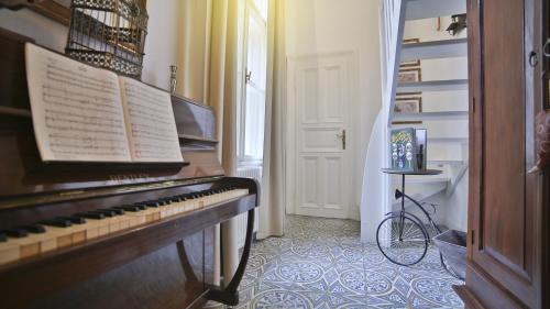 Nadi's Home – Heart of Budapest, Budapest (photo 7)